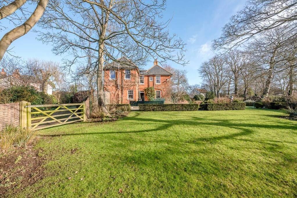 Kingsfield House, Aldeburgh Villa Exterior photo