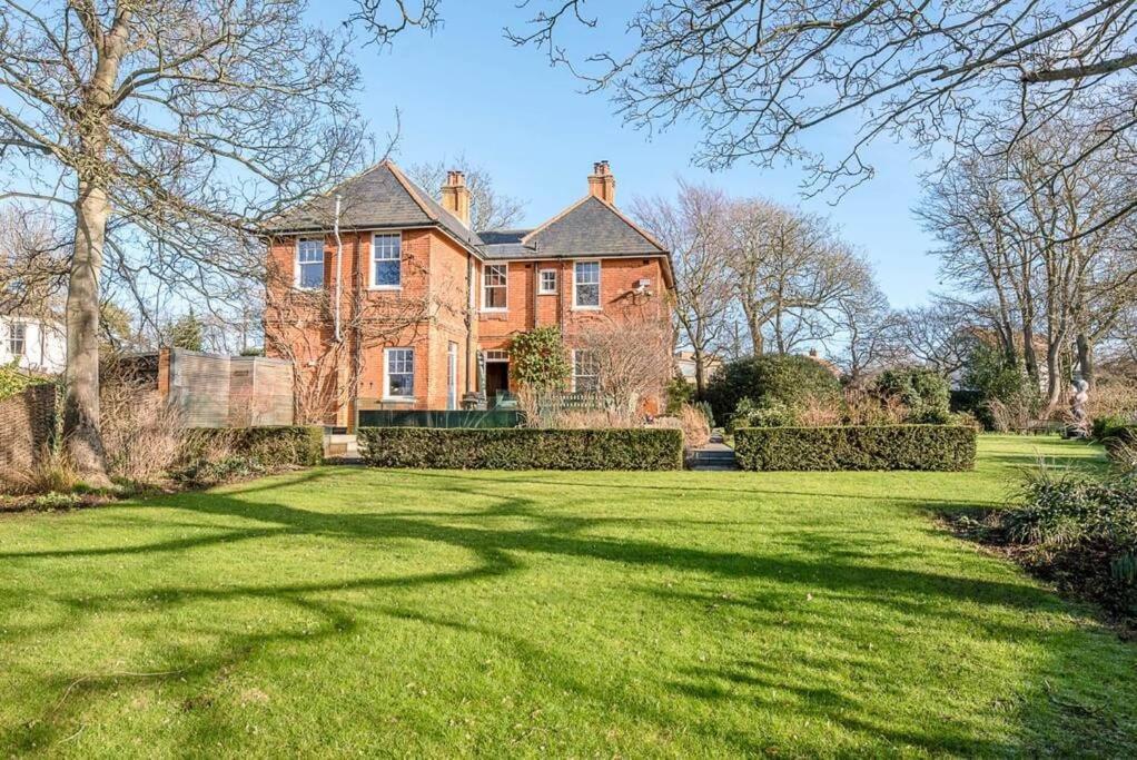 Kingsfield House, Aldeburgh Villa Exterior photo